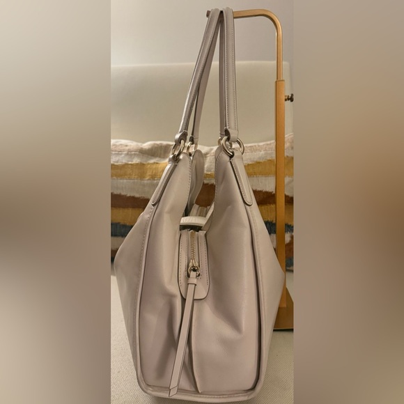 Coach Madison Carlyle Shoulder Bag Chalk Leather F37637 Hobo Tote Purse - Picture 4 of 15